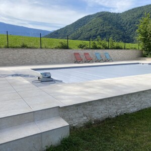 Piscine avec carrelage